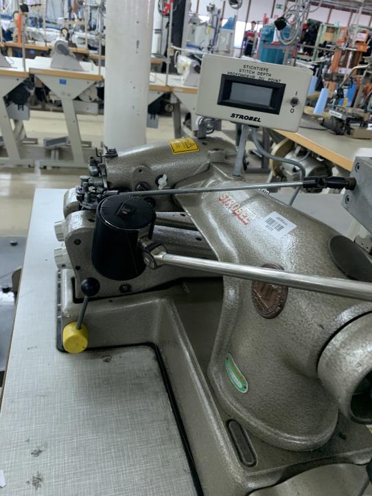 Machines à coudre, à repasser et à couper à prix réduits-2