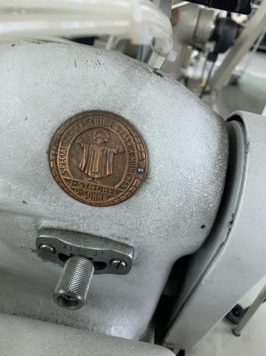 Näh-, Bügel- und Schneidemaschinen zu reduzierten Preisen-2