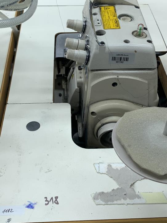 Maszyny do szycia, prasowania i cięcia w obniżonych cenach-2