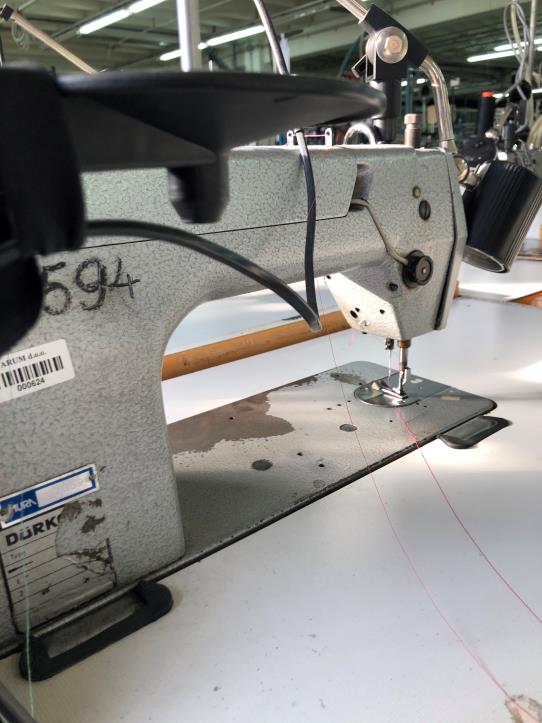 Näh-, Bügel- und Schneidemaschinen zu reduzierten Preisen-3