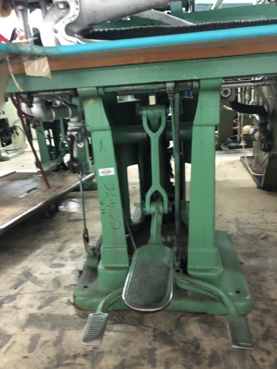 Znižane cene industrijsko-proizvodnje opreme, kot so šivalni stroji, likalni stroji in prikrojevalni stroji-2