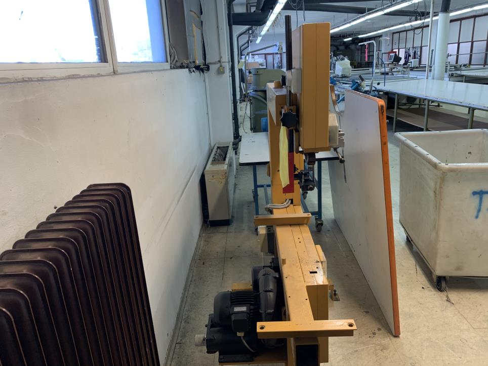 Näh-, Bügel- und Schneidemaschinen zu reduzierten Preisen-4