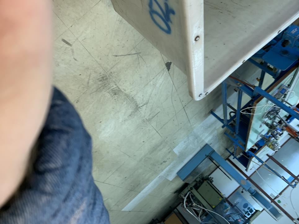 Näh-, Bügel- und Schneidemaschinen zu reduzierten Preisen-5