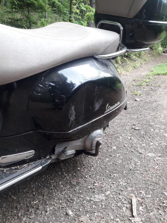 Véhicules, équipement de bureau, stocks et domaines Internet-4