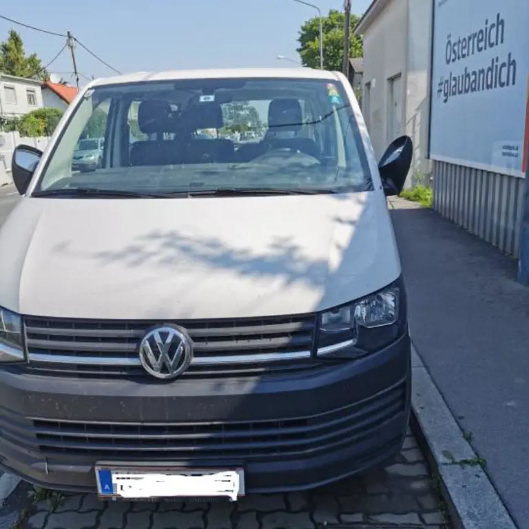 Samochód z kanapą do busa VW Volkswagen Kombi KR 2,0 Entry TDI BMT