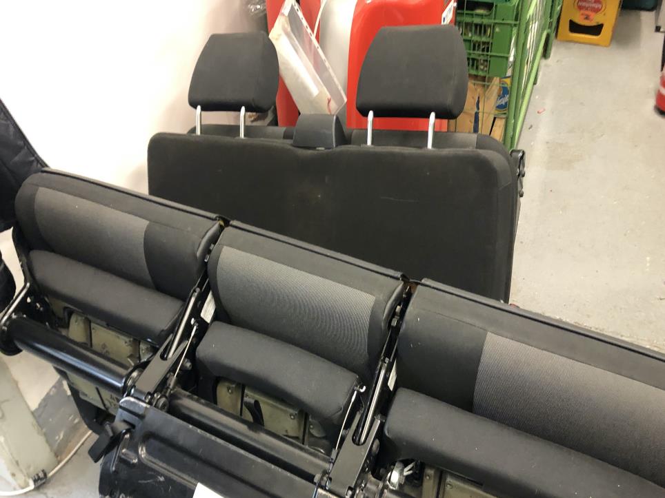 Véhicules, équipement de bureau, stocks et domaines Internet-6