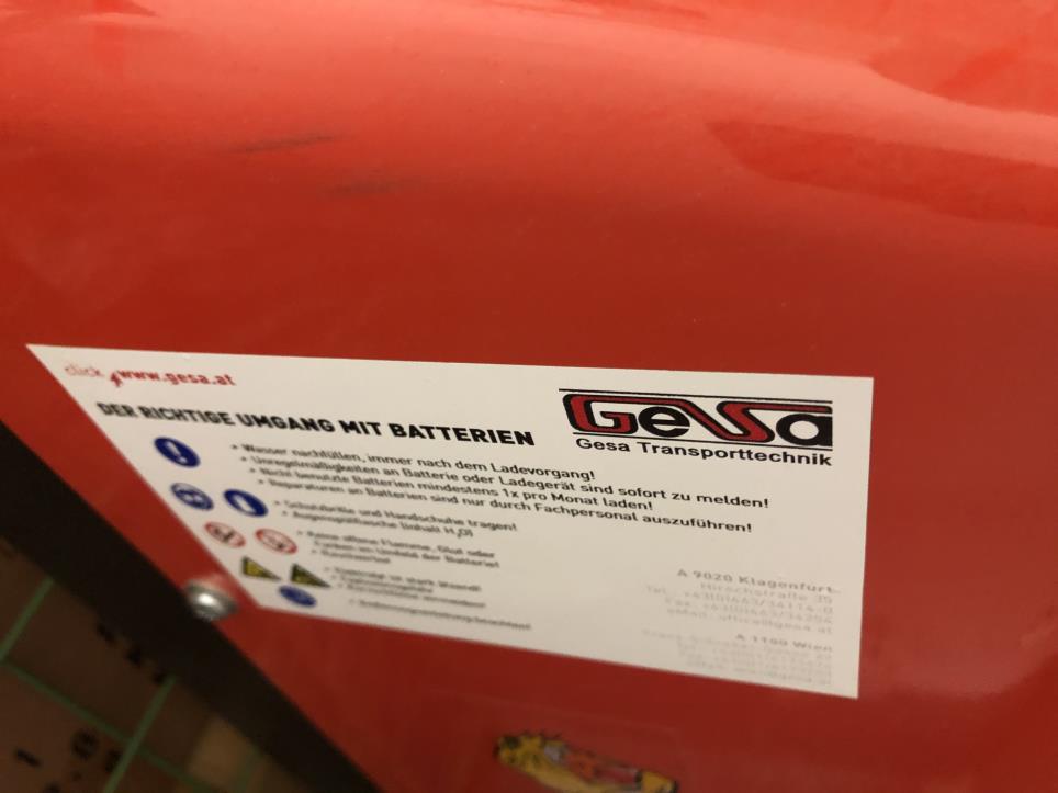 Véhicules, équipement de bureau, stocks et domaines Internet-4