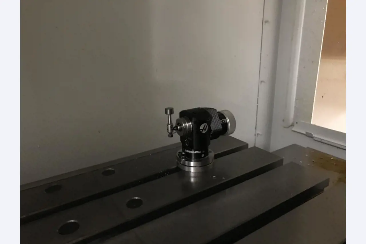 Used machining center, HAAS-13