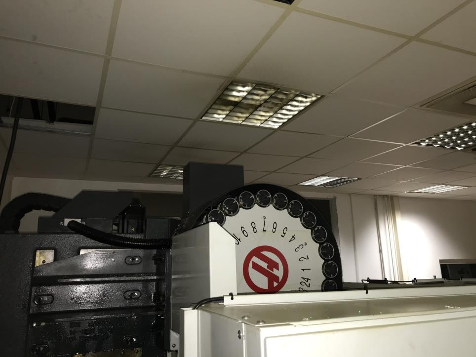 Używane centrum obróbcze, HAAS-27