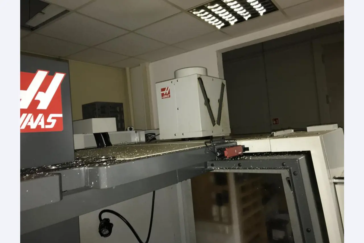 Used machining center, HAAS-28