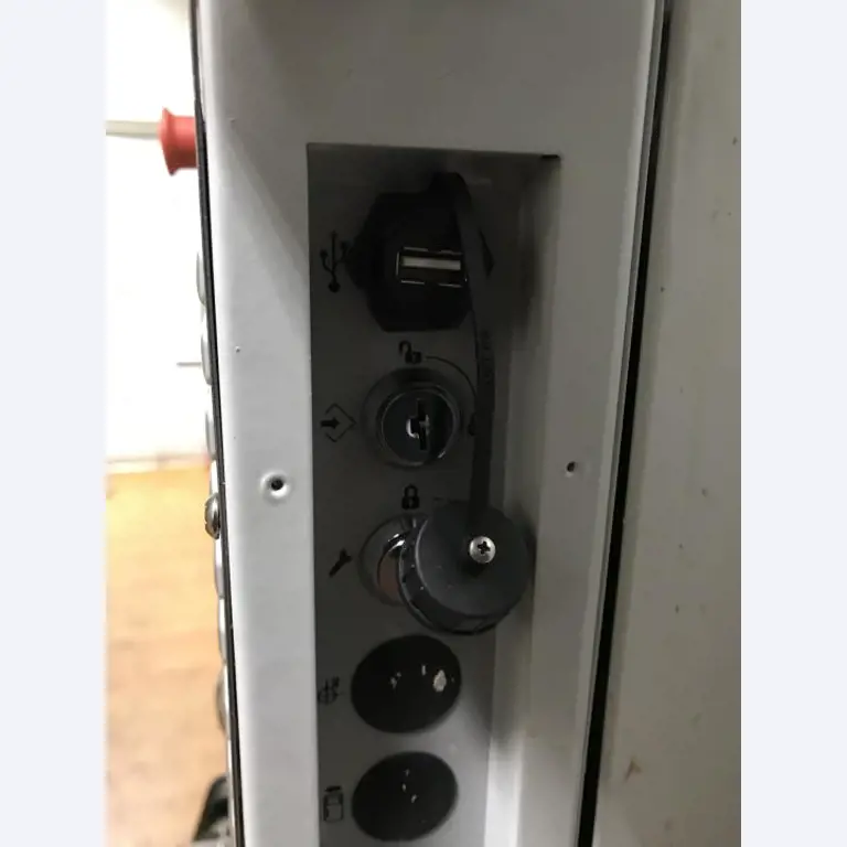 Used machining center, HAAS-32