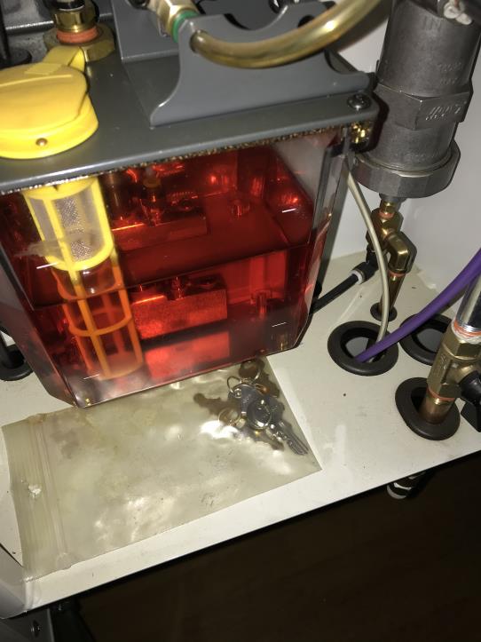 Używane centrum obróbcze, HAAS-33