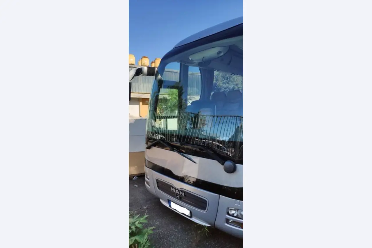 Dobro vzdrževan avtobus MAN-4