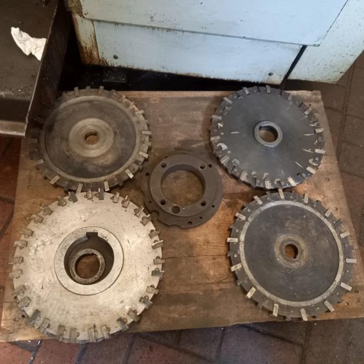 Machinery and equipment from a German metal construction company -13