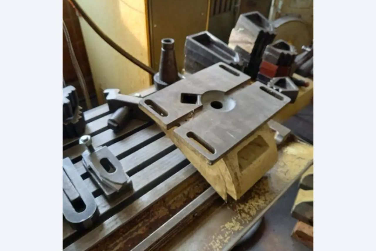 Machinery and equipment from a German metal construction company -5