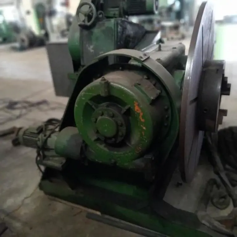 Máquinas y equipos de una empresa alemana de construcciones metálicas-3