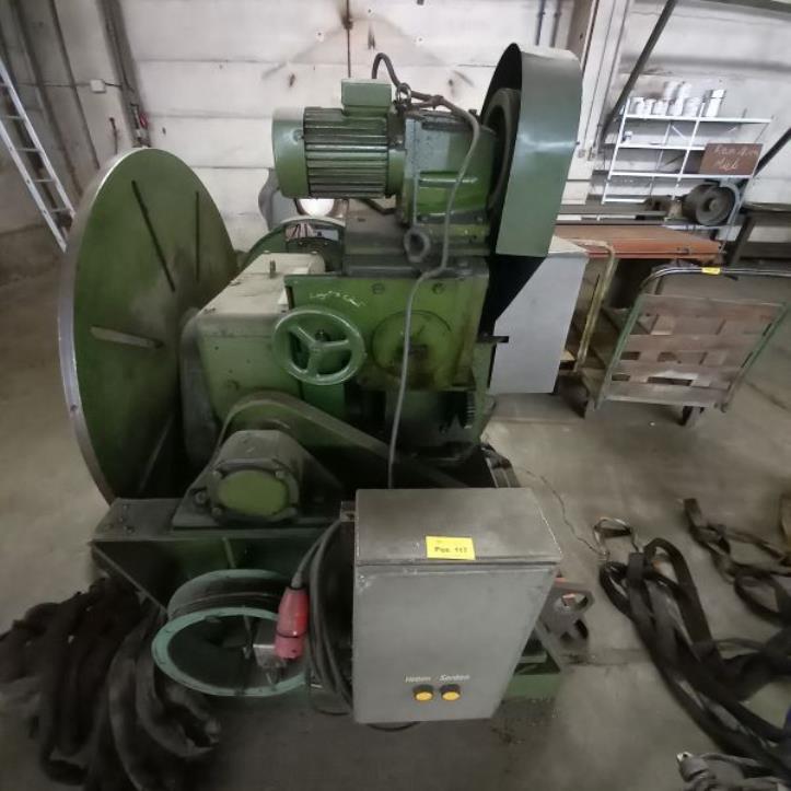 Machines et équipements d'une entreprise allemande de construction métallique-4