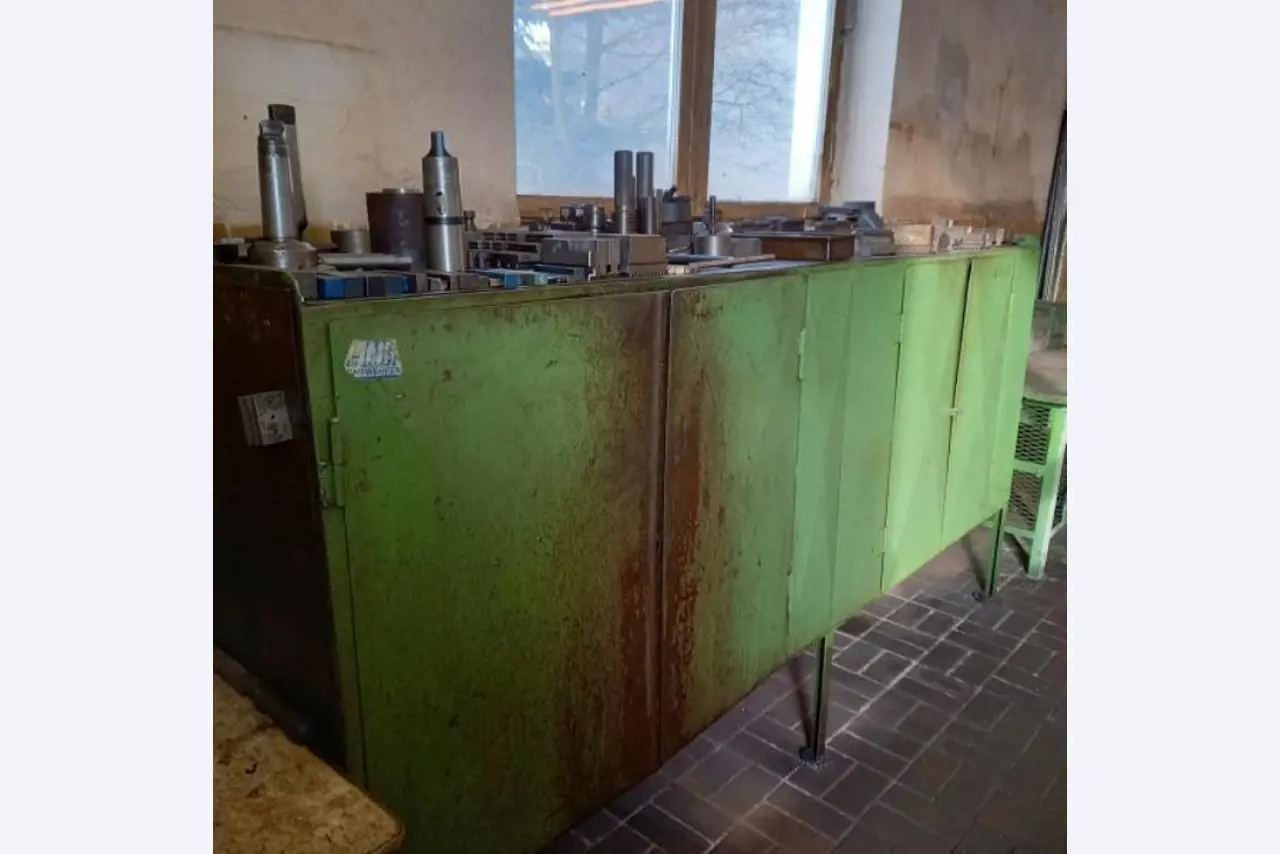 Machinery and equipment from a German metal construction company -10