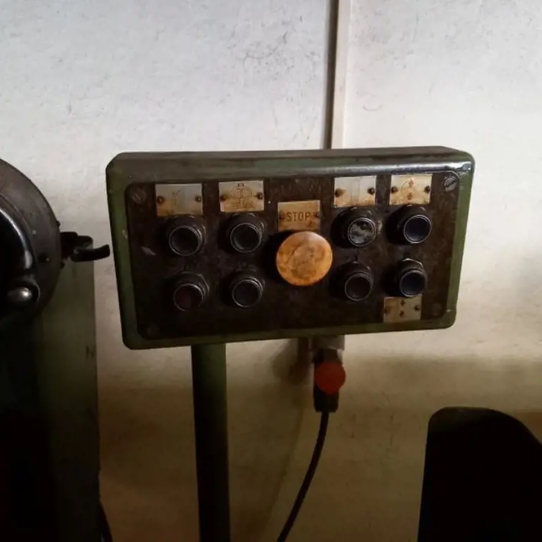 Stroji in oprema nemškega podjetja za gradnjo kovin-4