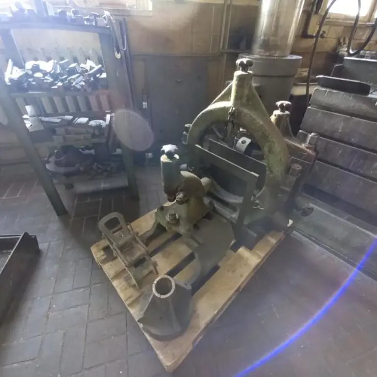 Stroji in oprema nemškega podjetja za gradnjo kovin-10