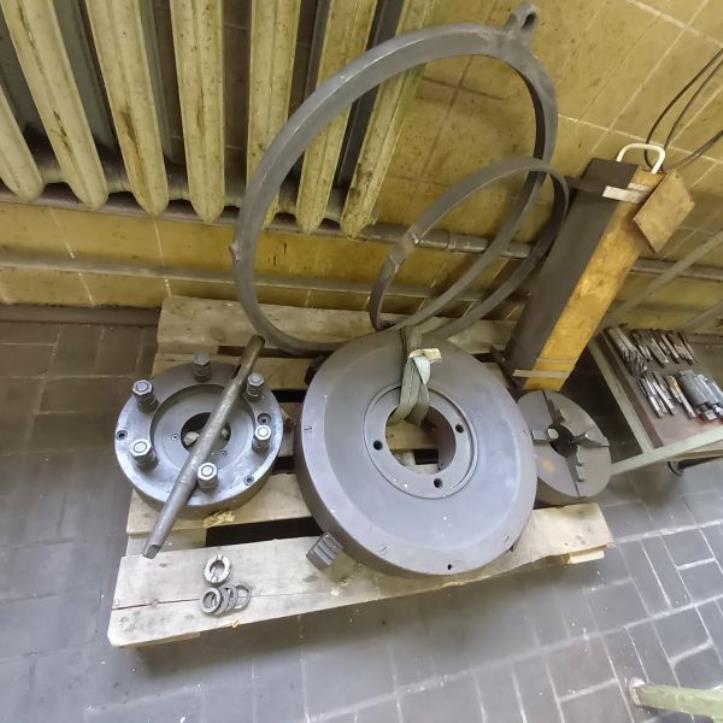 Machines et équipements d'une entreprise allemande de construction métallique-11