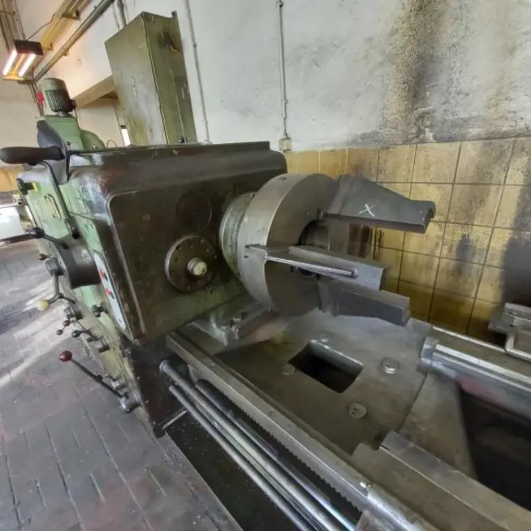 Stroji in oprema nemškega podjetja za gradnjo kovin-4