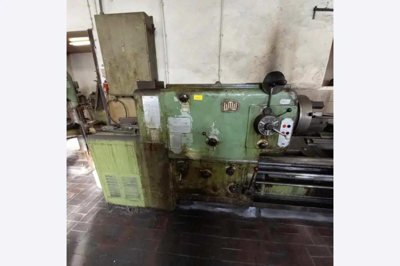 Stroji in oprema nemškega podjetja za gradnjo kovin-5