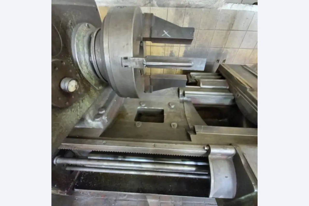 Stroji in oprema nemškega podjetja za gradnjo kovin-8