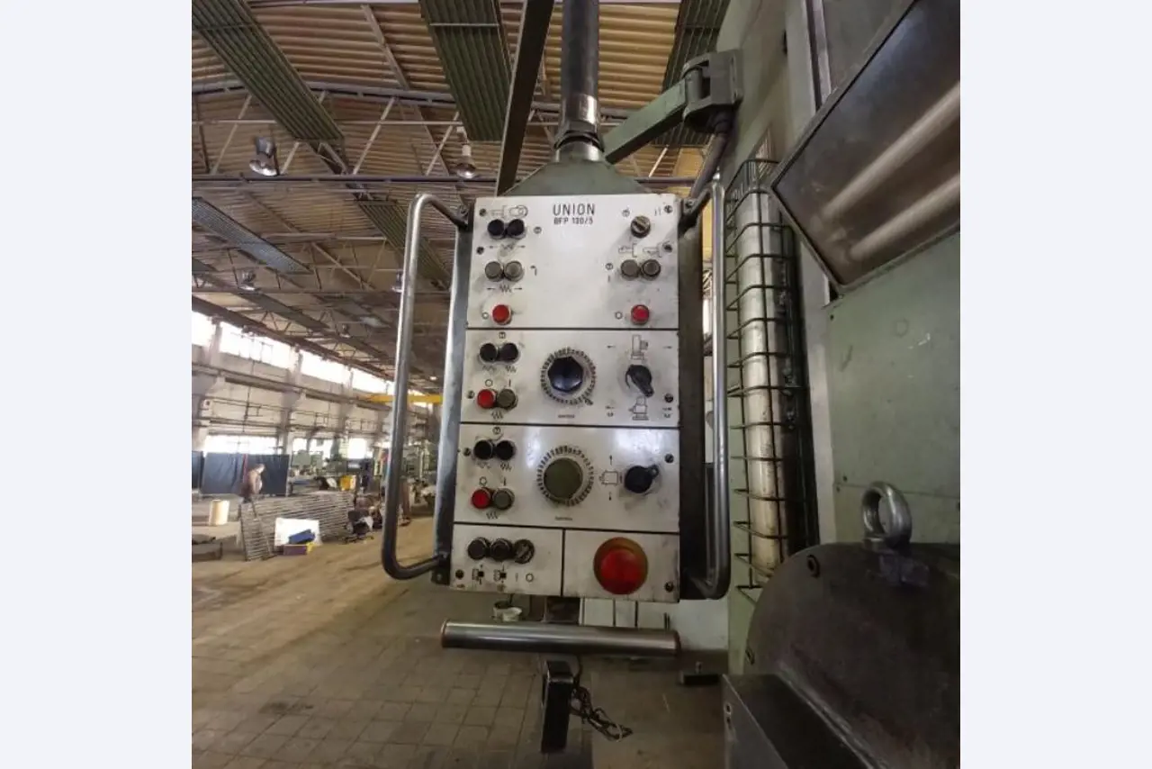 Machinery and equipment from a German metal construction company -13