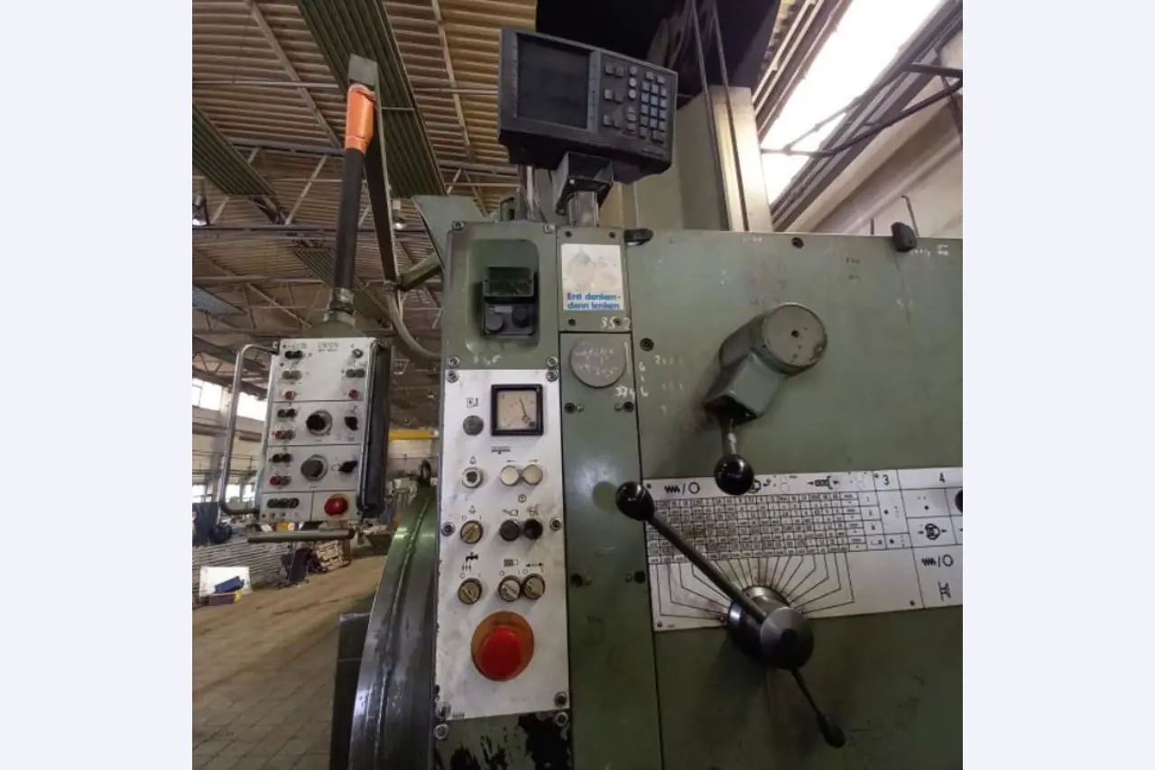 Machinery and equipment from a German metal construction company -12