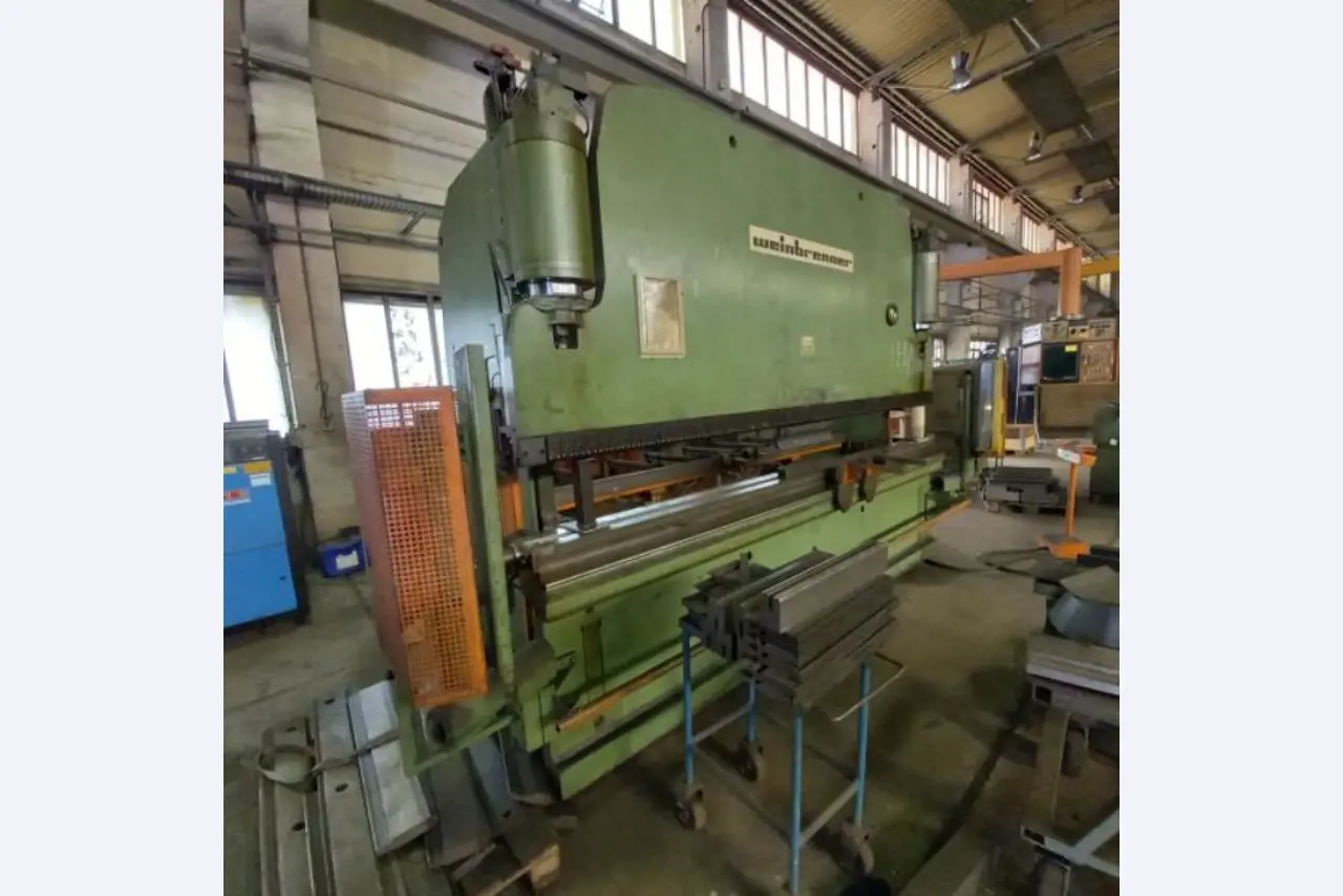 Stroji in oprema nemškega podjetja za gradnjo kovin-4