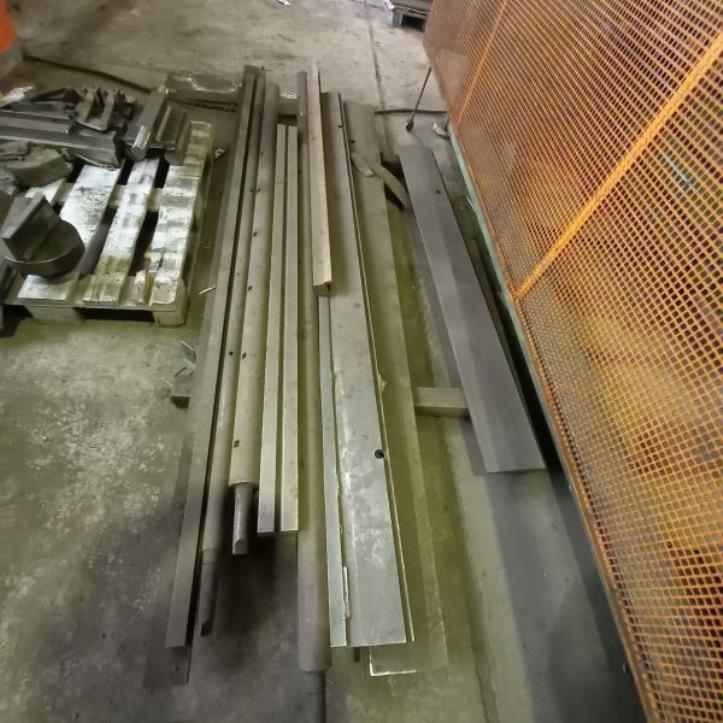 Machines et équipements d'une entreprise allemande de construction métallique-6