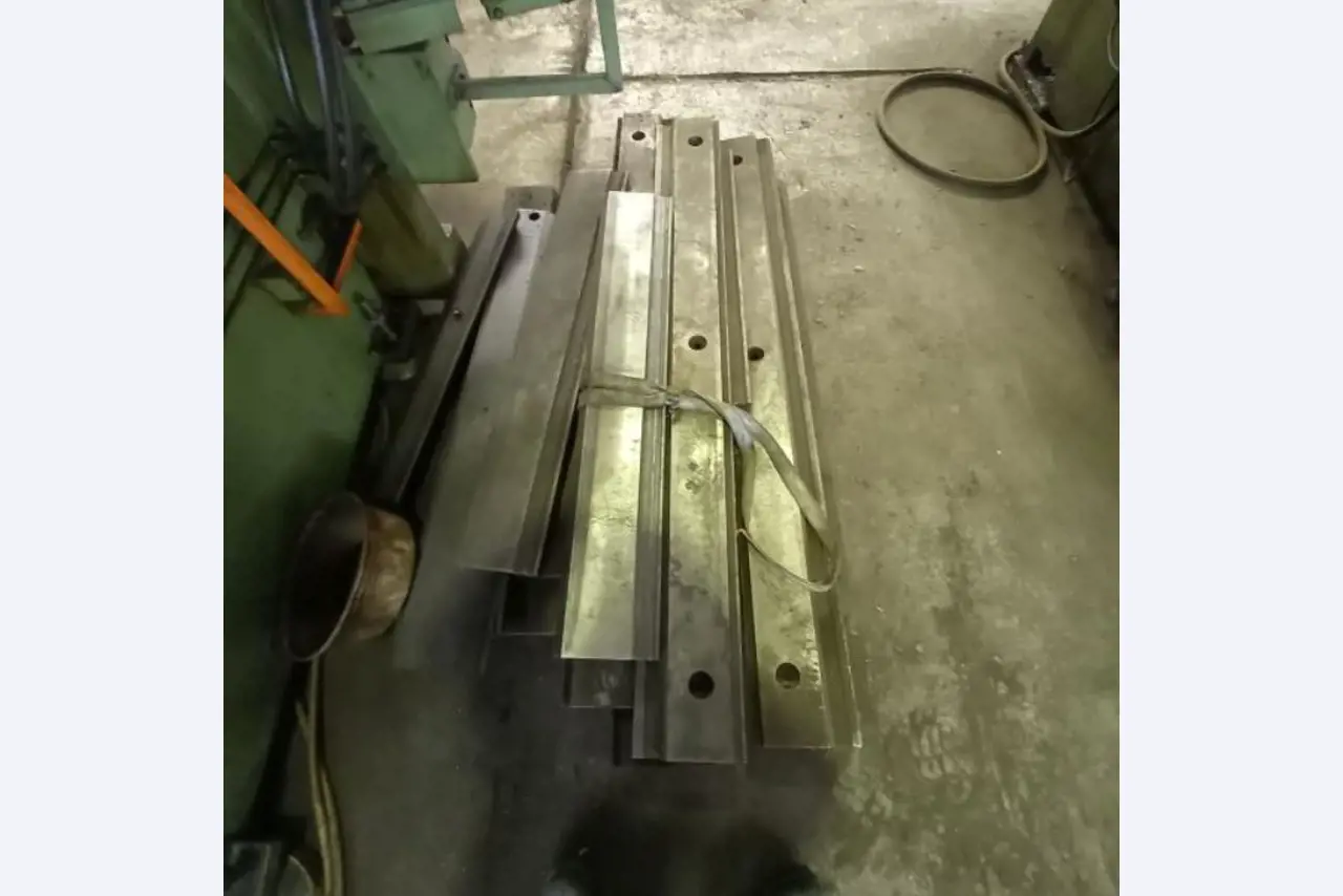 Stroji in oprema nemškega podjetja za gradnjo kovin-7