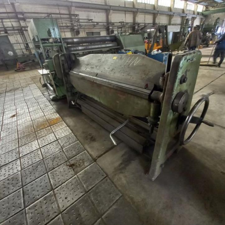 Stroje a zařízení německé společnosti vyrábějící kovové konstrukce-2