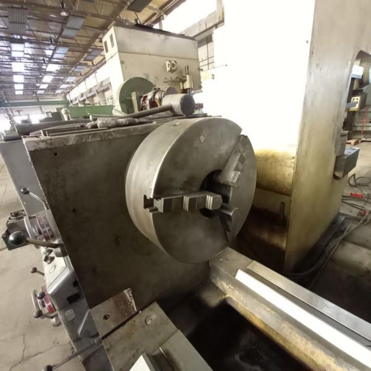 Maschinen und Einrichtungen eines deutschen Metallbauunternehmens-4