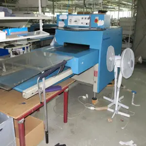 Encoladora KANNEGIESSER CC600/RF