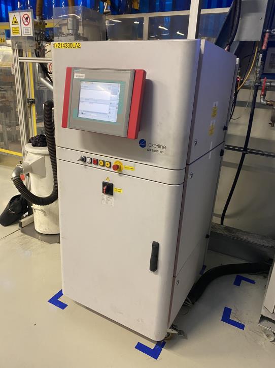 Roboty i maszyny KUKA z sektora budowy pojazdów-1