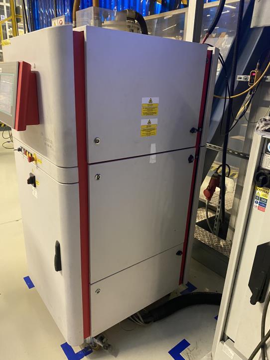 Roboty i maszyny KUKA z sektora budowy pojazdów-2