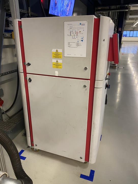 Roboty i maszyny KUKA z sektora budowy pojazdów-3