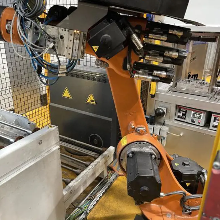 Roboter KR16-2 und KR30-3 KUKA - "Blockposition"