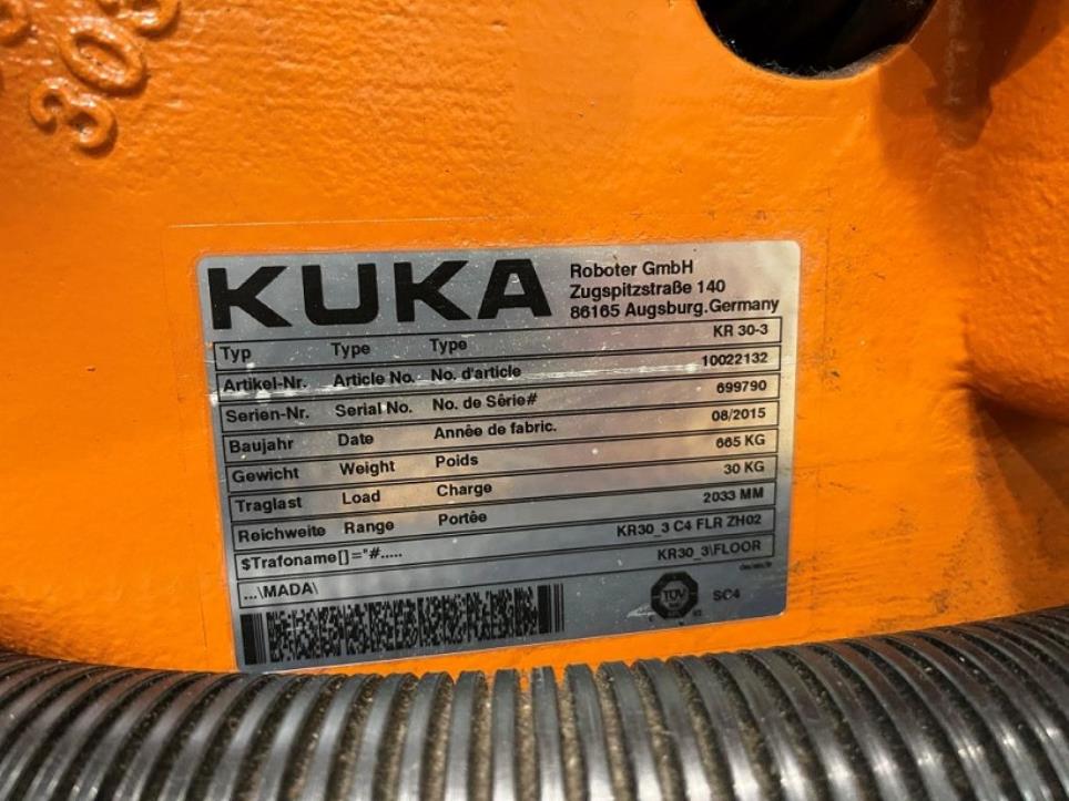 Well-maintained machining centers and robots from an automotive supplier-2