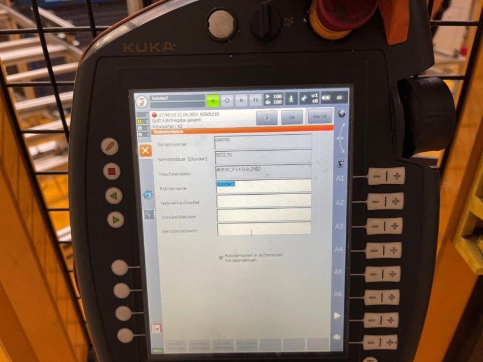 Well-maintained machining centers and robots from an automotive supplier-4