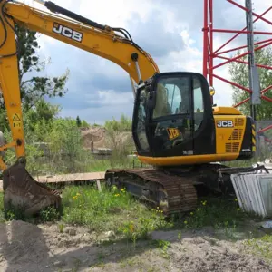 Koparka gąsienicowa   JCB JS130LC T4