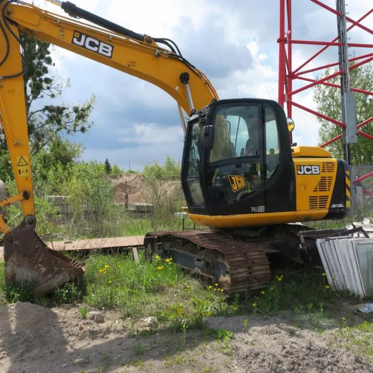 Koparka gąsienicowa   JCB JS130LC T4