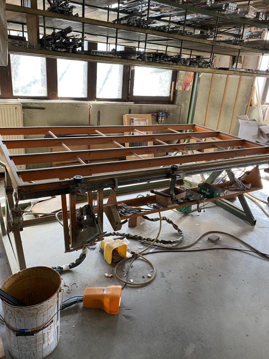 Holzbearbeitungsmaschinen und Anlagen einer Tischlerei-1