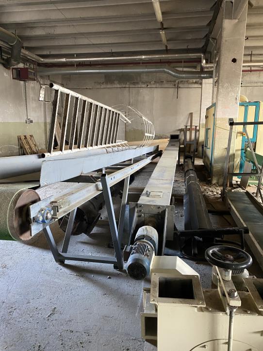 Holzbearbeitungsmaschinen und Anlagen einer Tischlerei-1