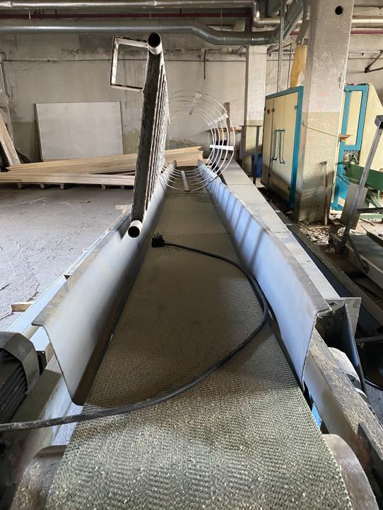 Holzbearbeitungsmaschinen und Anlagen einer Tischlerei-7