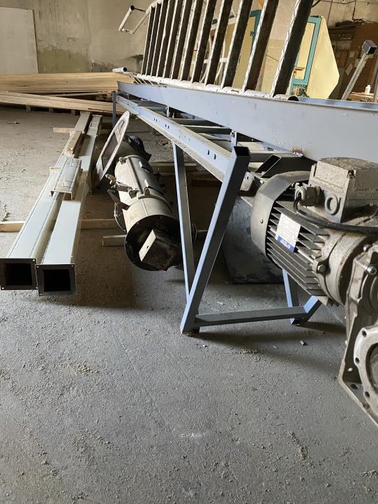 Holzbearbeitungsmaschinen und Anlagen einer Tischlerei-8