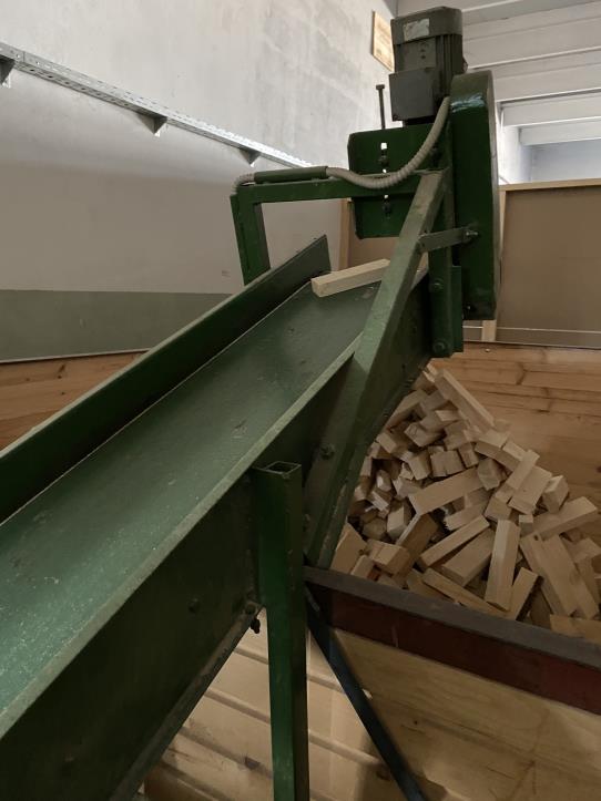 Machines à bois et installations d'une menuiserie-8