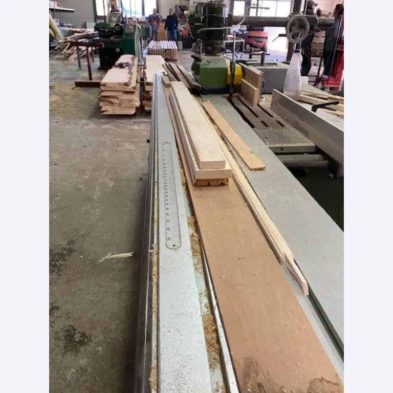 Máquinas y sistemas para trabajar la madera en una carpintería-8